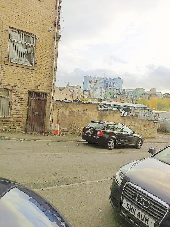 Double Room Close To Bradford University And City Centre エクステリア 写真