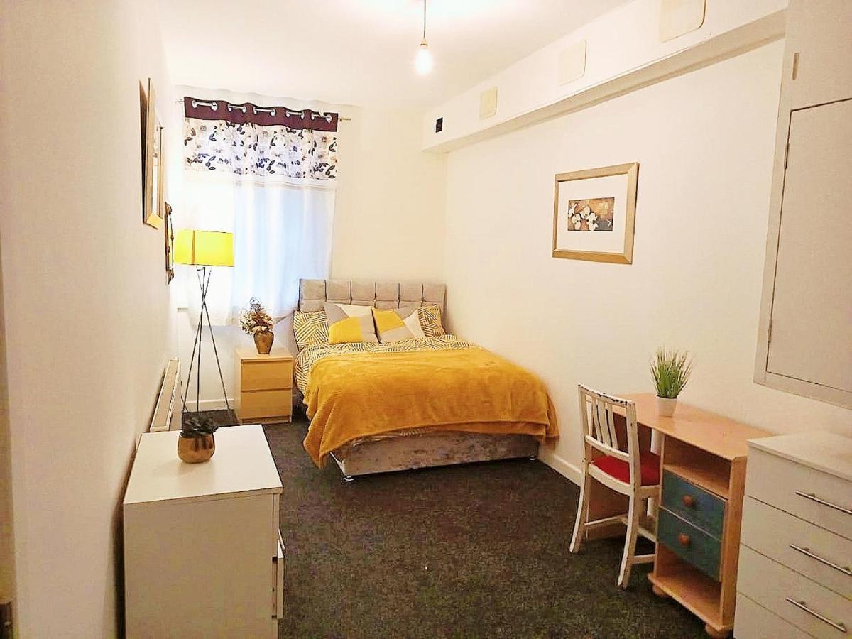 Double Room Close To Bradford University And City Centre エクステリア 写真